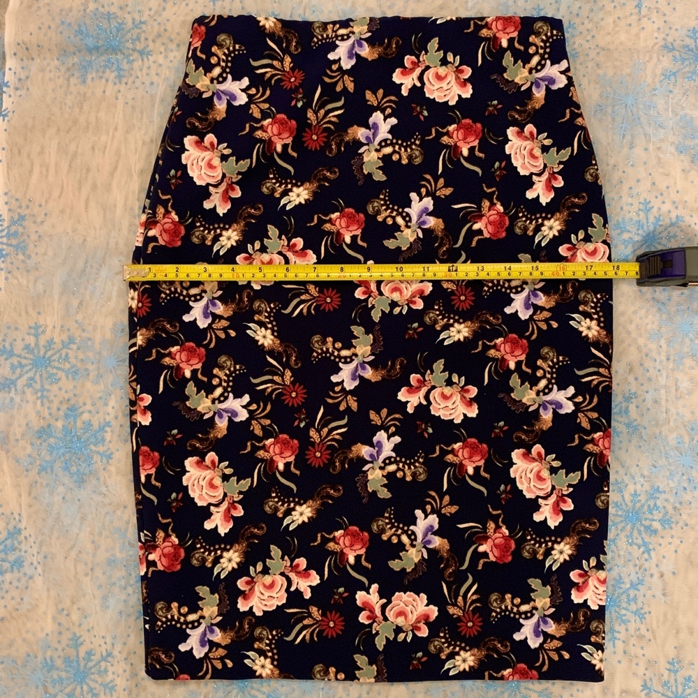 Philosophy Floral Print Pencil Skirt NWT - Picture 7 of 8